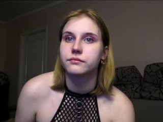 mertyxxx pretty young cam girl slut doing all the hottest things on XXX cam