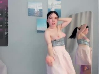 mellisa_nets Asian teen that gets wetter from all the hot sex cam attention