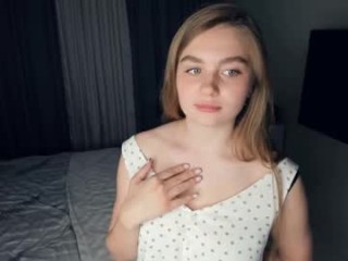 doriflores sexy cam girl show softcore sex via webcam