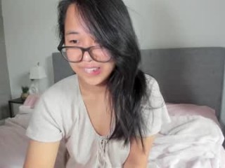 naughtynerdygirl Asian that gets wetter from all the hot sex cam attention