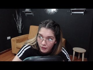 maggie-evans5 show live sex via webcam