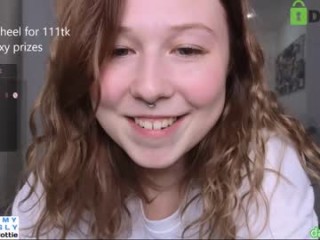 lottie_shine fetish cam girl broadcasts live sex via webcam