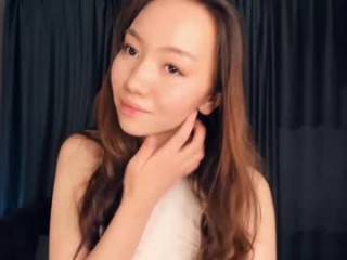 yours__naomi Asian that gets wetter from all the hot sex cam attention