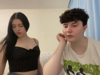 mash_mark teen couple doing everything you ask them in a sex chat 