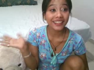 cristel_bloss1 young cam girl doing it solo, pleasuring her little pussy live on webcam