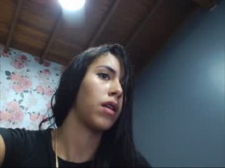 _perlalovers teen doing it solo, pleasuring her little pussy live on webcam