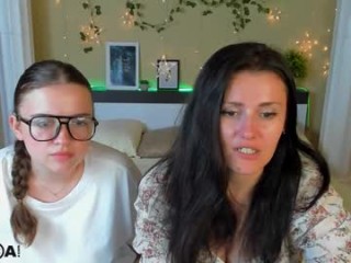 baby_lulu1 teen couple doing everything you ask them in a sex chat 