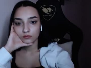 veryveryshygirl teen doing it solo, pleasuring her little pussy live on webcam