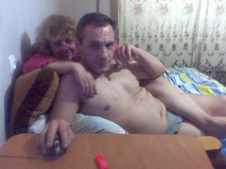 yulia-11 couple doing everything you ask them in a sex chat 