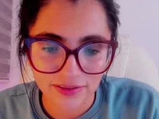 ameliee_moon1 fetish aficionado doing twisted things live on cam 