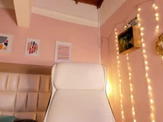 dollargirl_ getting pounded by a sex-machine live on sex cam