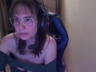 heraluna_ doing it solo, pleasuring her little pussy live on webcam