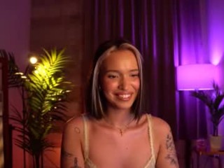 goodchoice_ teen doing it solo, pleasuring her little pussy live on webcam