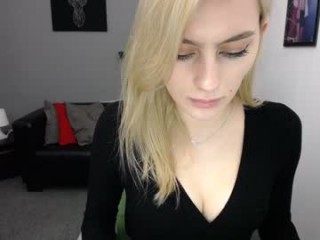 blondenadya teen seductress showing off her immaculate, sexy feet live on cam