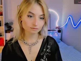 melisa_white1 BDSM addict tortured live on webcam