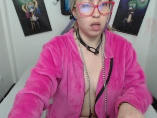charlottezoe bisexual young cam girl fucking boys and girls live on sex camera