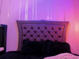 dany_brownie seductress showing off her immaculate, sexy feet live on cam