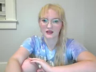 petite_cupcake young cam girl doing it solo, pleasuring her little pussy live on webcam