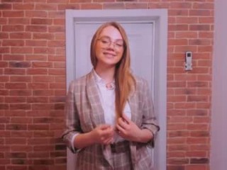 darelhickory sex chat with a funny, quick-witted teen minx