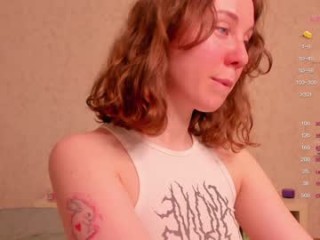 curly_ginny sexy teen with small tits doing it all on live sex cam 