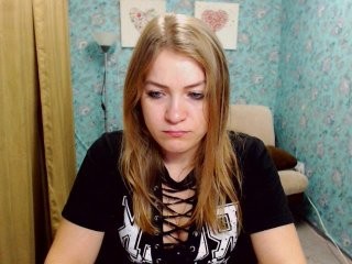 cherishsia blonde and her wet little pussy, live on webcam