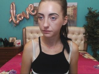 danaloves talented young cam girl who loves deepthroating live on camera