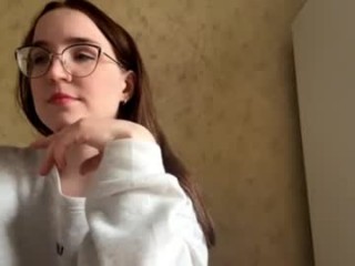 lisashyyy shy teen doing naughty things on a live sex camera