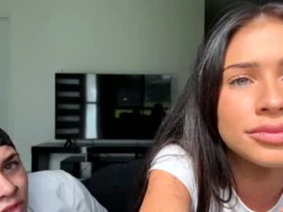 yourdadsfavourites XXX sex cam young cam girl that loves close-up naughty shots