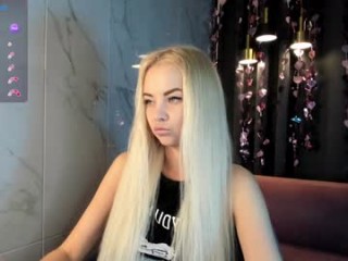 stephanie_sea teen cam girl broadcasts live sex via webcam