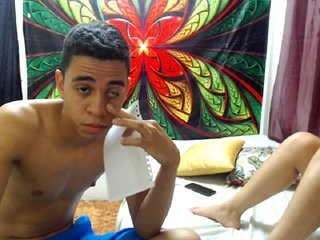couplegoldx young cam girl couple doing everything you ask them in a sex chat 