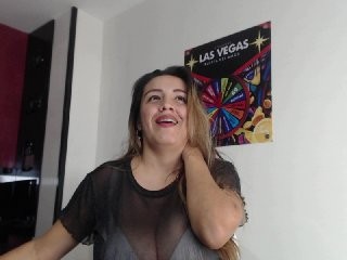 bustyyummy slut that gives the sloppiest blowjobs live on sex cam