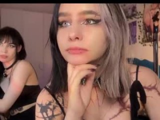 alicesweetfeets bisexual fucking boys and girls live on sex camera