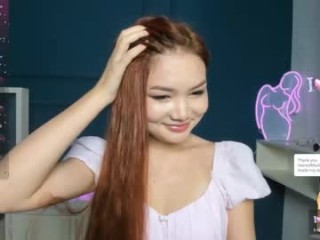 xiao_mei_ teen with the ability to squirt in front of an audience live