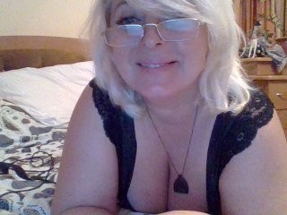venera77777 blonde mature cam girl and her wet little pussy, live on webcam