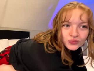 bibaby_ellie_ bisexual young cam girl fucking boys and girls live on sex camera