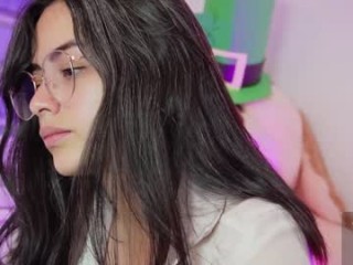_your_little_nut talented teen who loves deepthroating live on camera