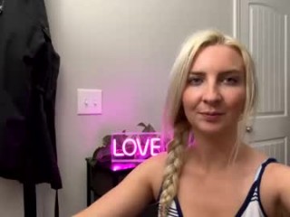 littlelanaxo sex chat with a hot that enjoys role-play 