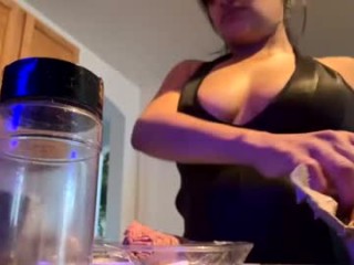 tinydee555 Latino slut masturbating live on a webcam