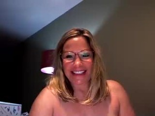 milf_goddess fetish cam girl broadcasts live sex via webcam