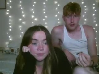 zekeee420 milf cam girl couple doing everything you ask them in a sex chat 