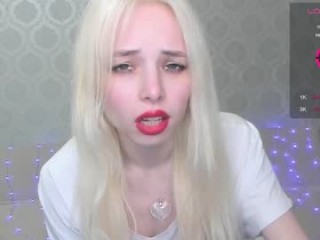 empress_ki fresh, new young cam girl hottie seducing live on sex webcam