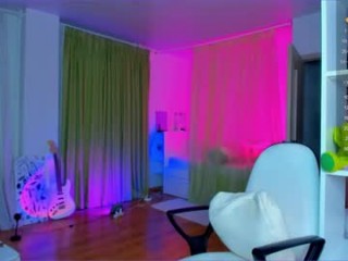 roxy_kendal fetish cam girl broadcasts live sex via webcam