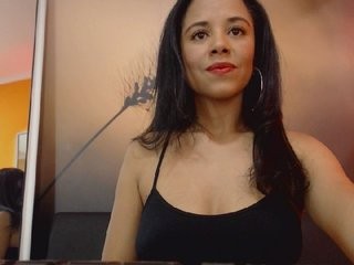 miarobertt the most beautiful brunette live on sex cam