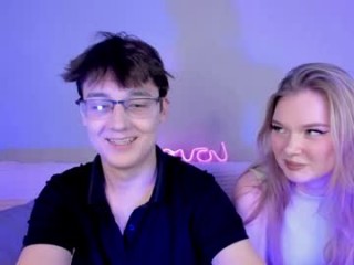 cutie_lilu young cam girl couple doing everything you ask them in a sex chat 