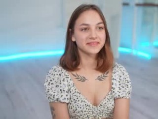 julli_a teen cam girl broadcasts live sex via webcam