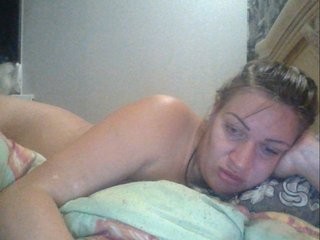 lena2701 blonde and her wet little pussy, live on webcam