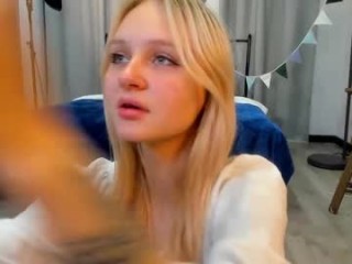 linacuddles bisexual teen fucking boys and girls live on sex camera