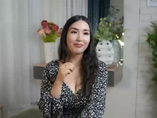 moonlight_silk Asian teen that gets wetter from all the hot sex cam attention