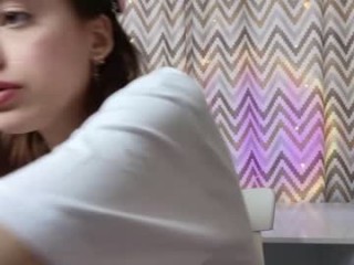alanaricher teen cam girl broadcasts live sex via webcam
