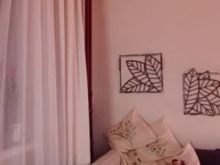 alessandra_foxy pretty milf cam girl slut doing all the hottest things on XXX cam